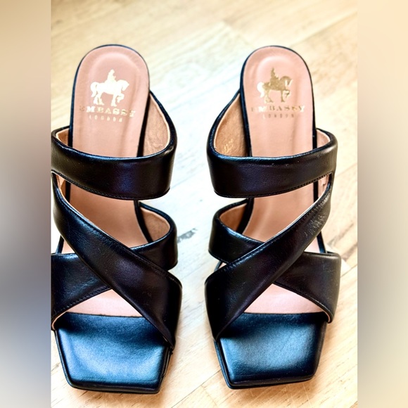 NWOT - EMBASSY LONDON “Oriana Black” Women’s Designer Sandals - EU 37 / US 6 - Picture 5 of 7